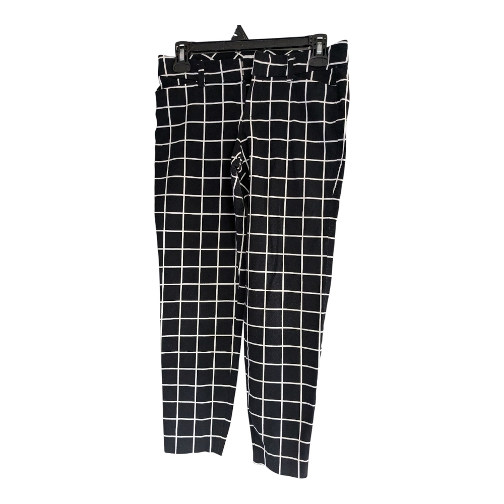 Old Navy Pixie Black and White Patterned Pants. Size M.